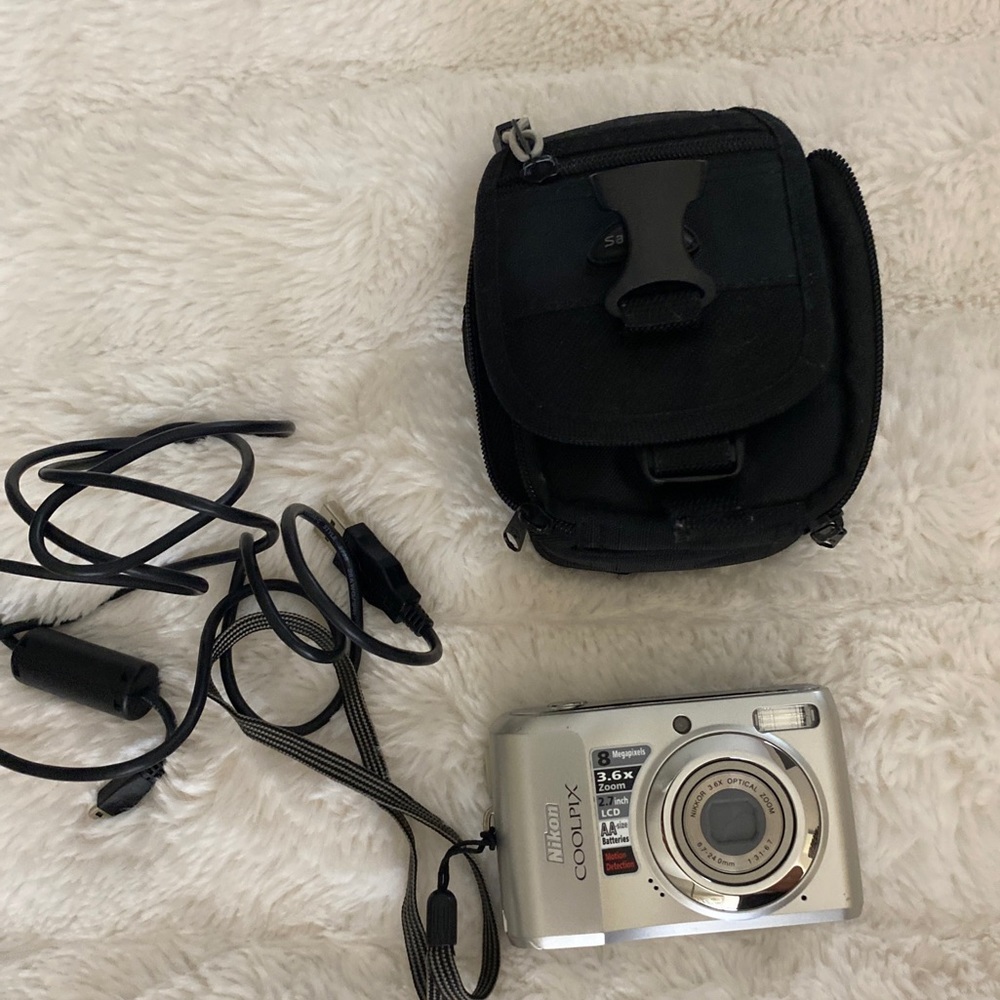 Nikon Coolpix Silver Digital Camera with Black Carry Case and Cables